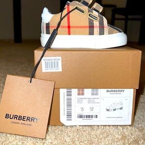 Burberry Infant Shoes Size 17EU/ 2C US